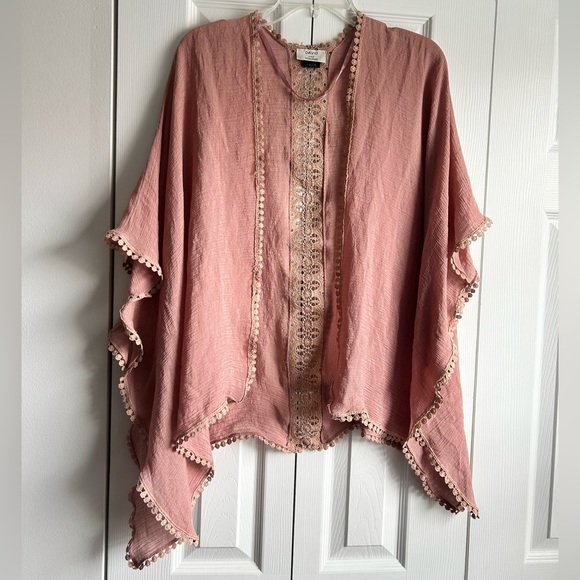 David & Young Kimono - Picture 3 of 7